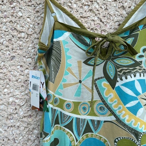 Roxy Hawaiian Floral Dress from Original Collection - Picture 5 of 7